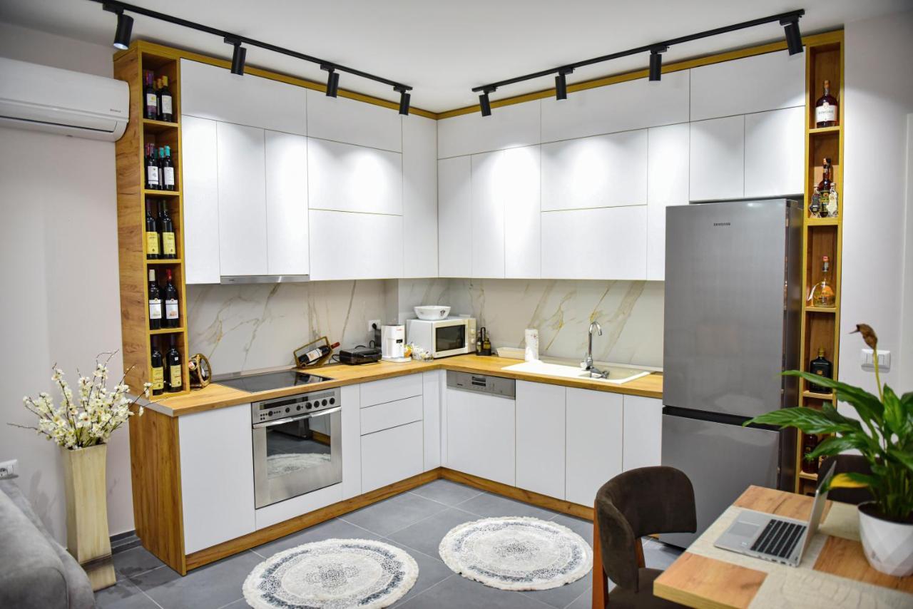 Dream House Enia 1 Apartment Shkoder Ngoại thất bức ảnh